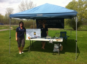 Chantal and Elise working one of the RJR holes